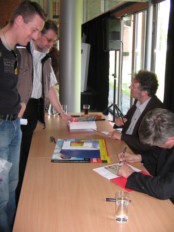 Morjaeu en Van Gucht signeren